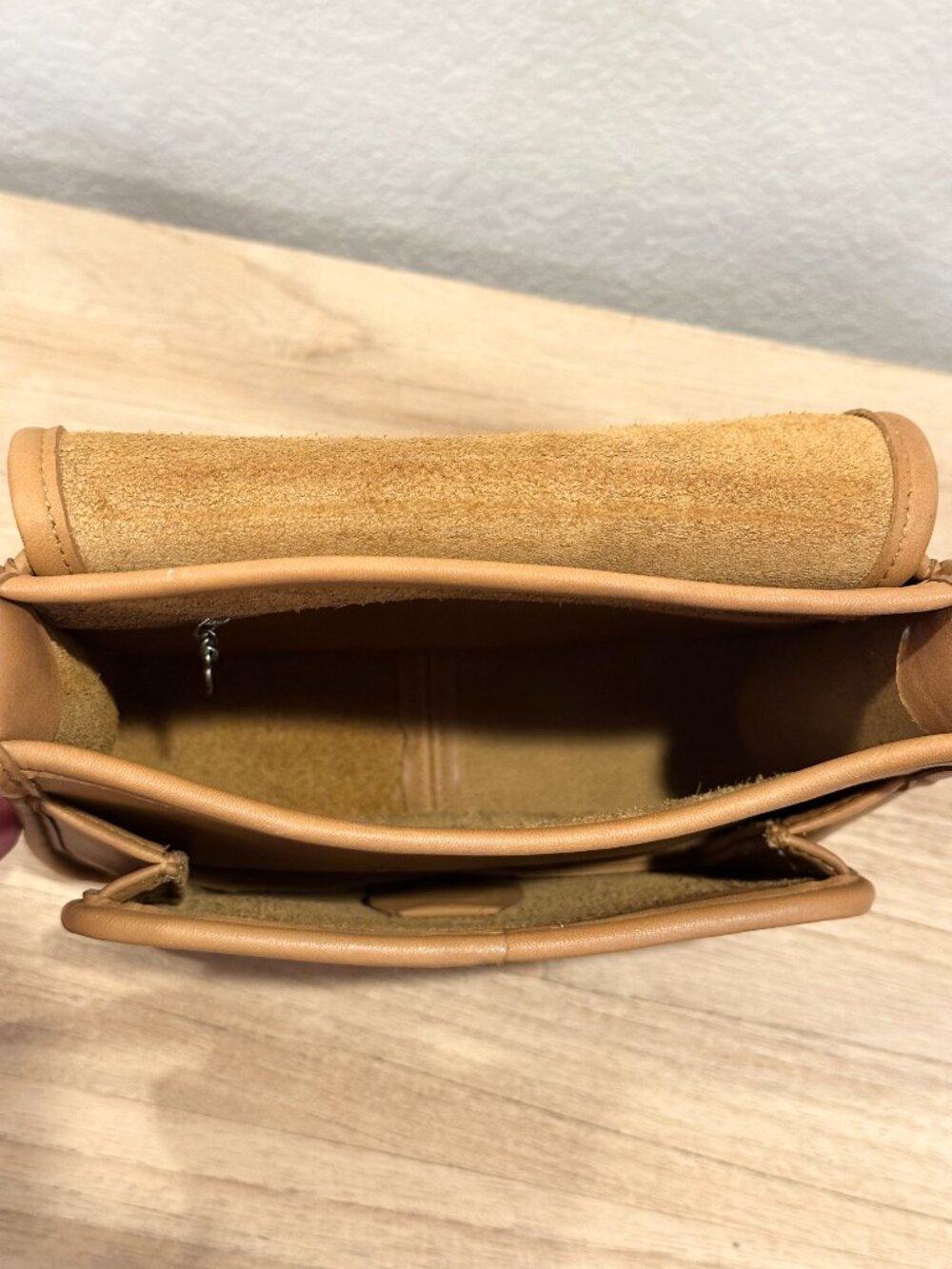 COACH Legacy Medium Studio Flap - Camel Leather - Y2K - style #9145 - Picture 10 of 14